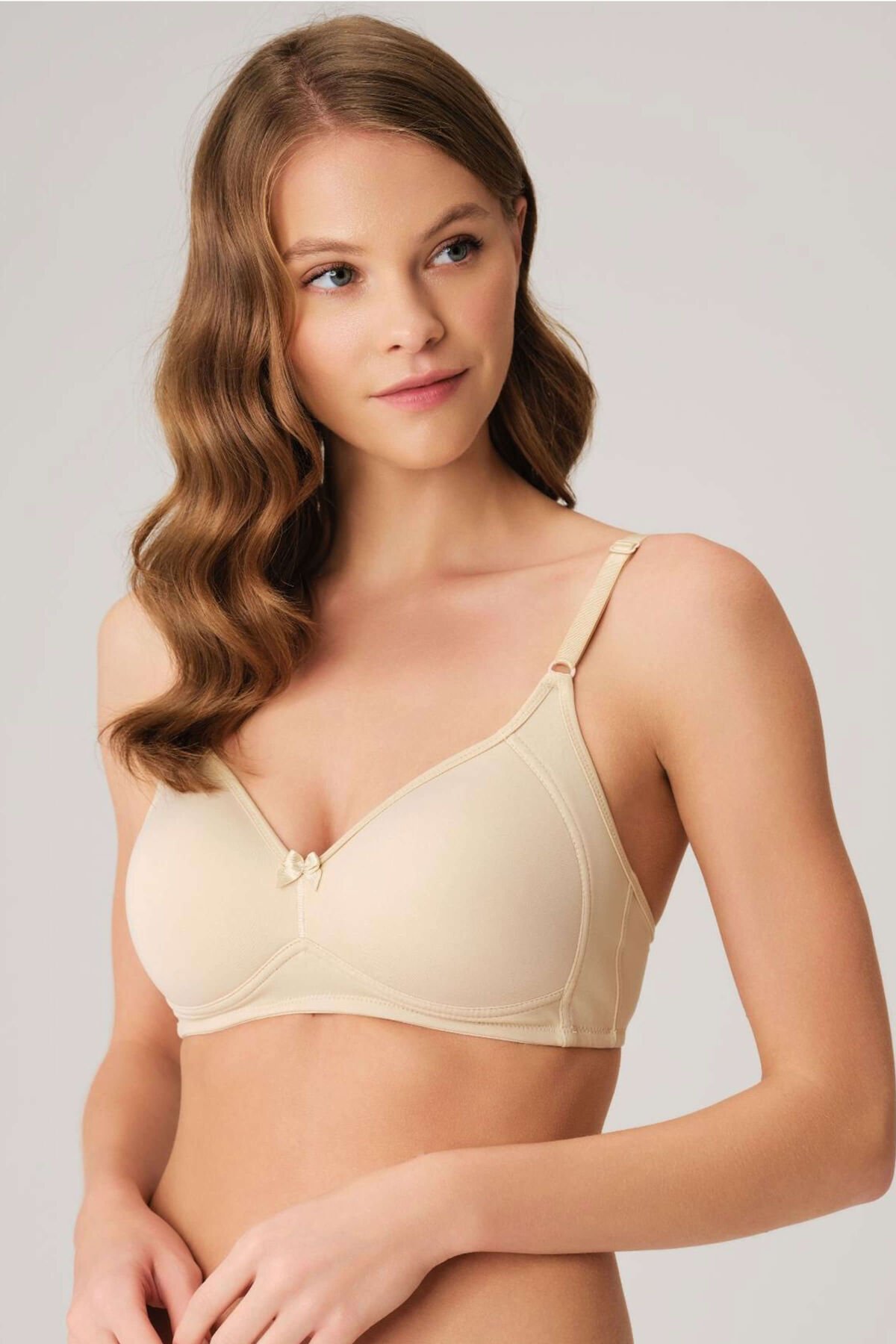 Anıl Kadın Balensiz Desteksiz Dolgusuz Toparlayıcı Yumuşak Süngerli Günlük Klasik Küçültücü Sütyen 3419 Ten Rengi - 85B