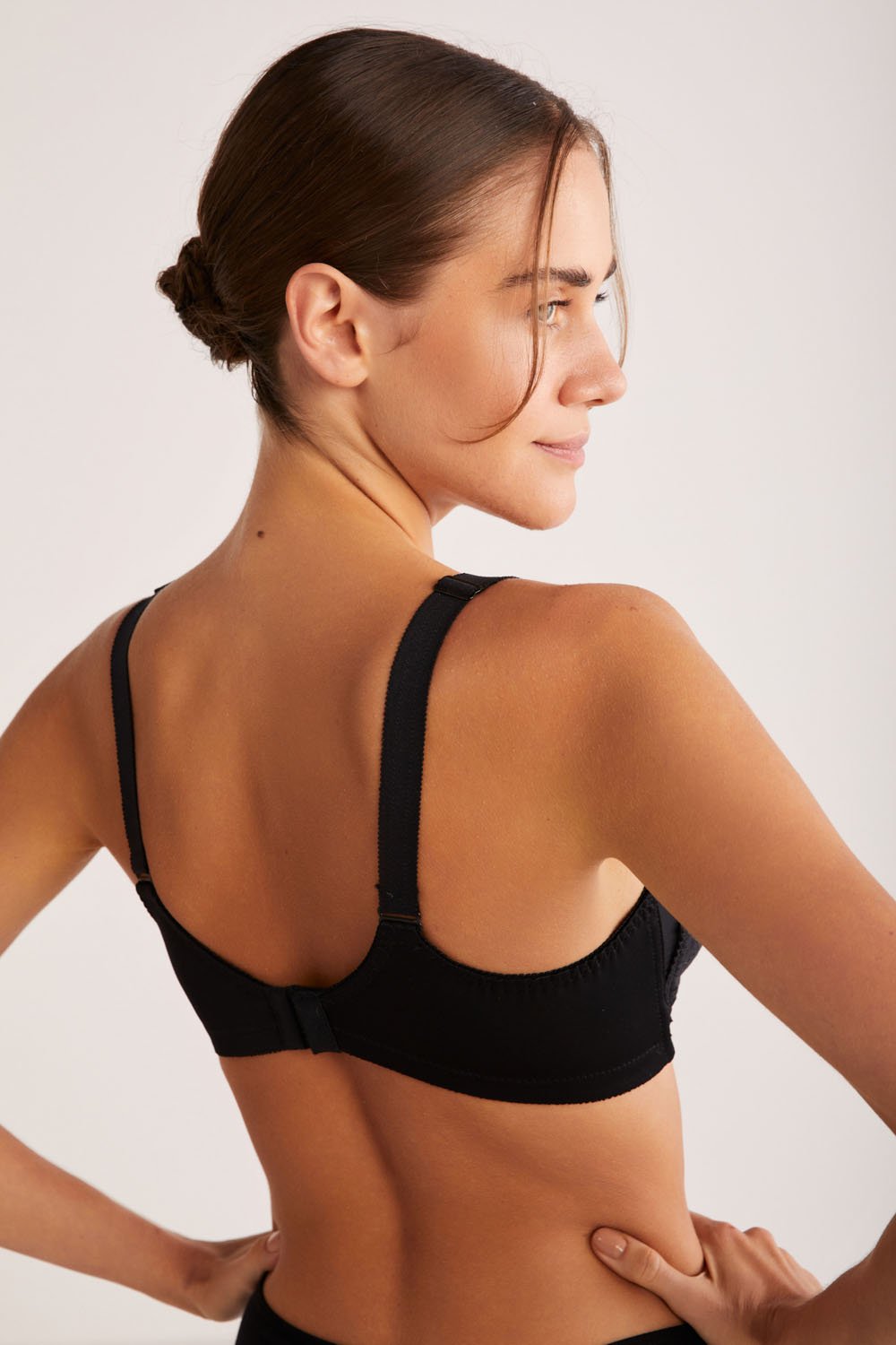 KOM Romance Toparlayıcı Dantel Sütyen 90C - Siyah